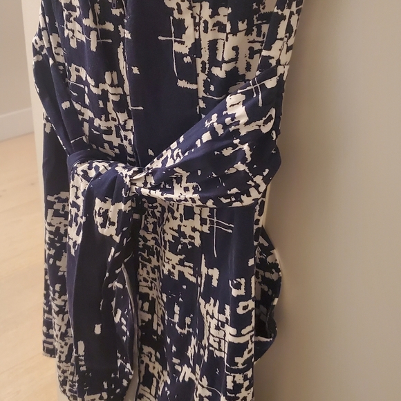 AUW sz.7 Navy and white patterned dress, with POCKETS!! - Picture 2 of 7